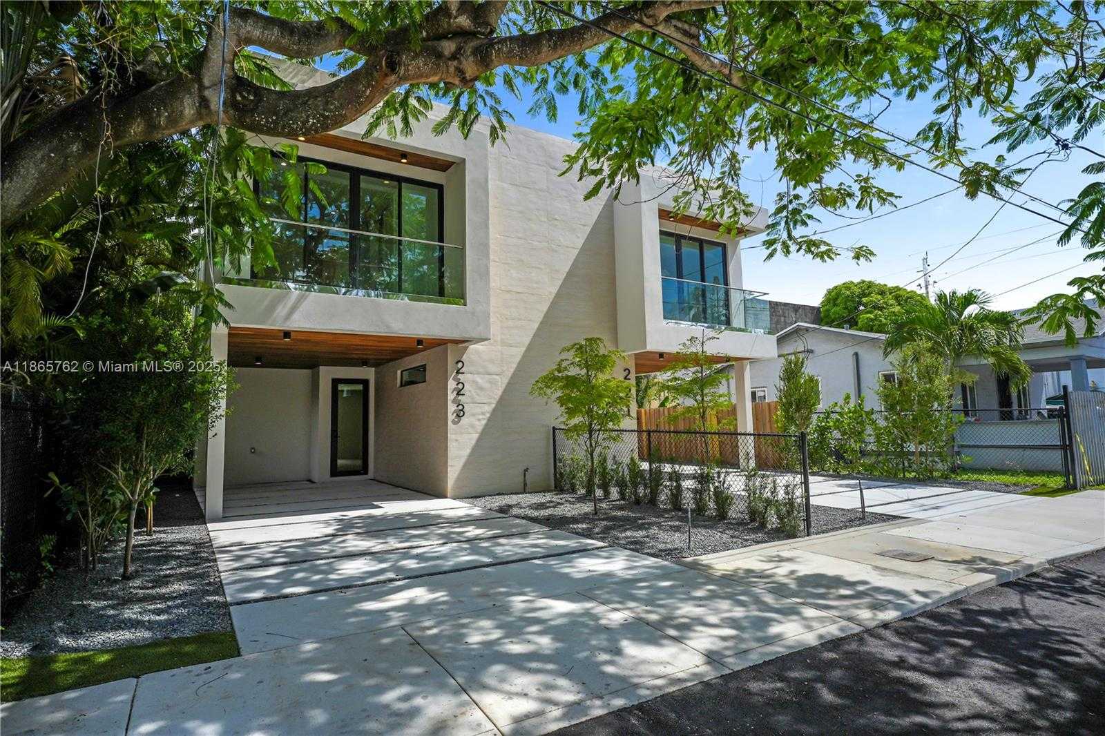 Small Image of 223 NORTH WEST 51ST ST, Miami Number 2