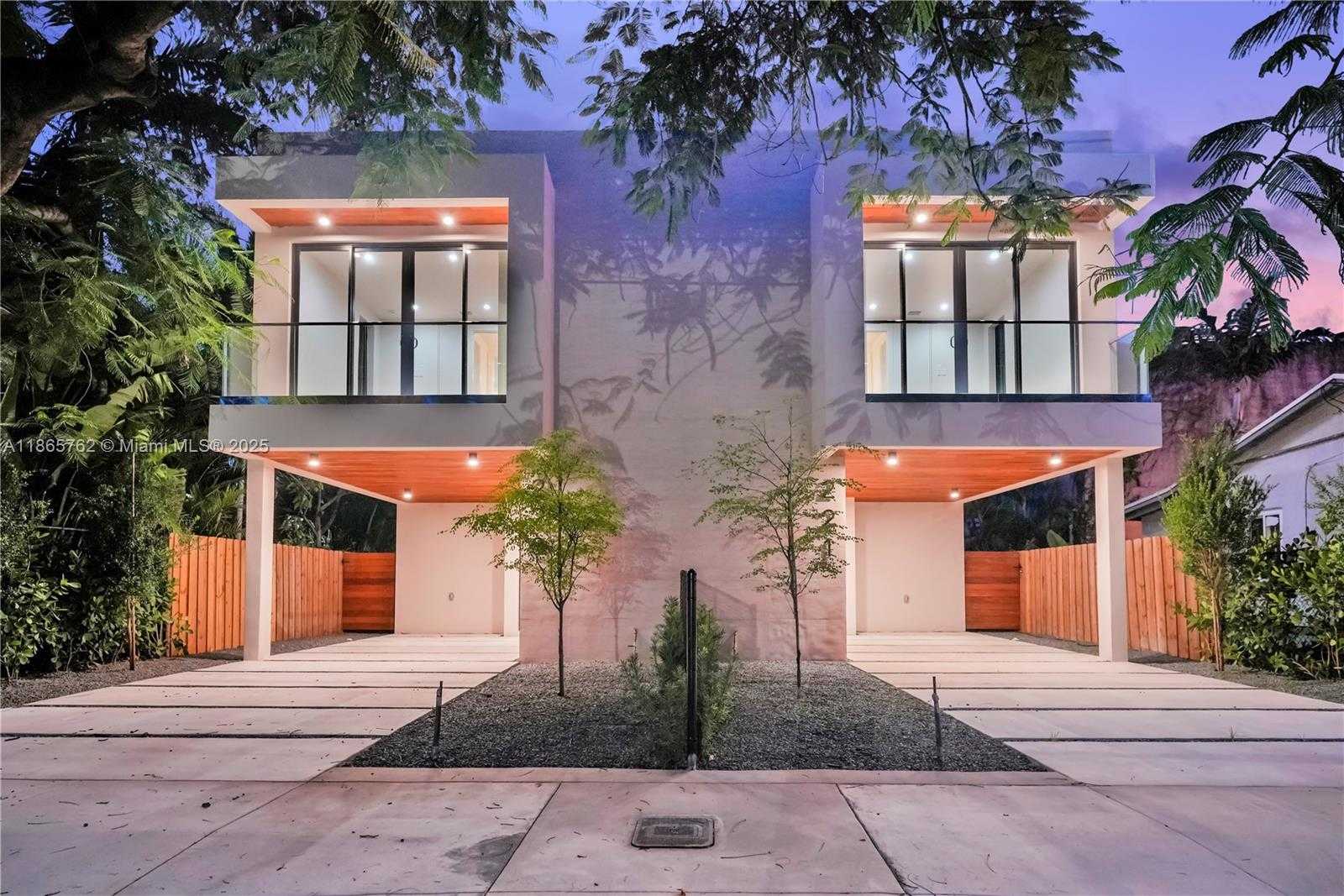 Small Image of 223 NORTH WEST 51ST ST, Miami Number 3