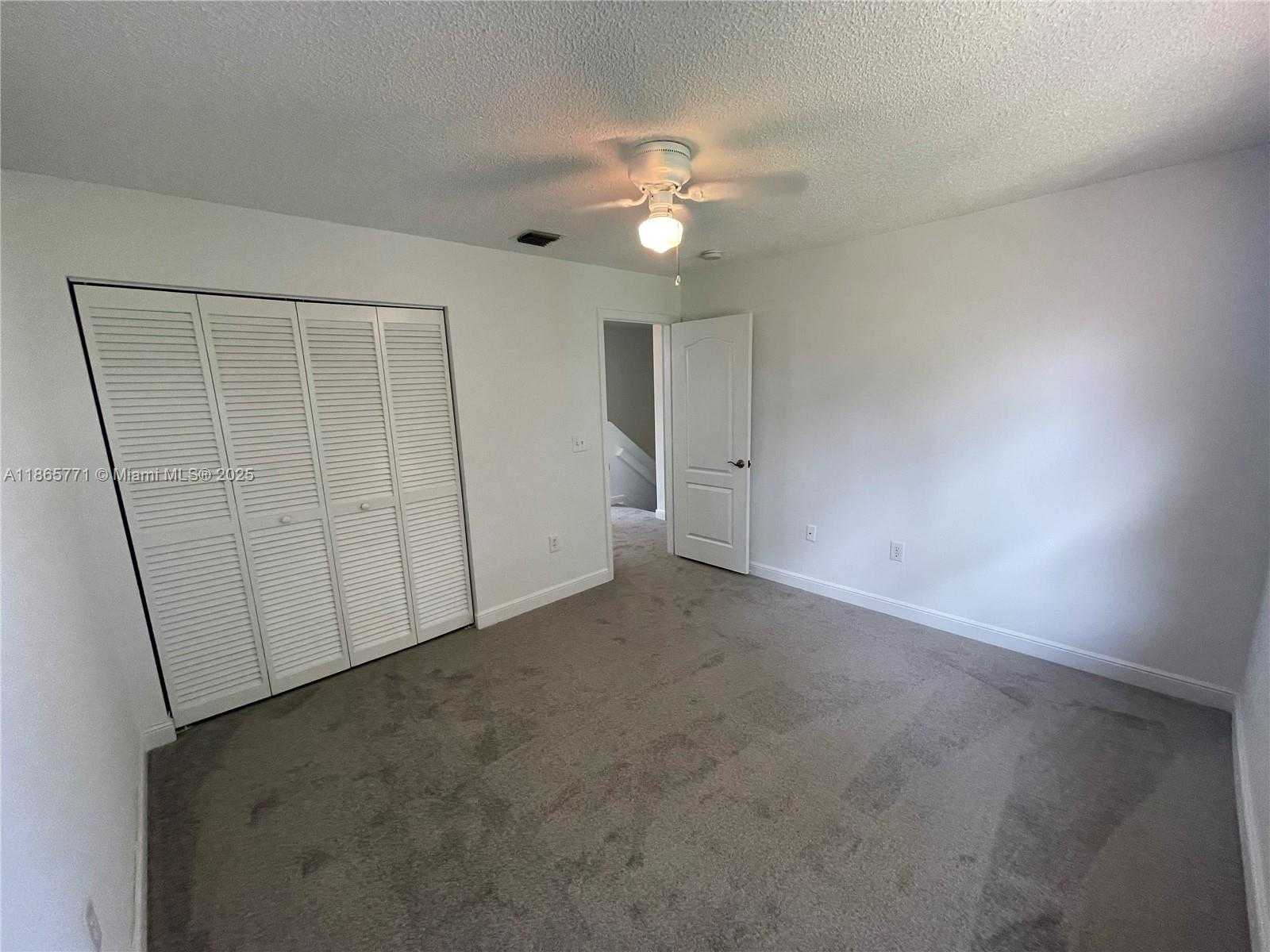 Small Image of 4030 EASTRIDGE CIR, Deerfield Beach Number 15
