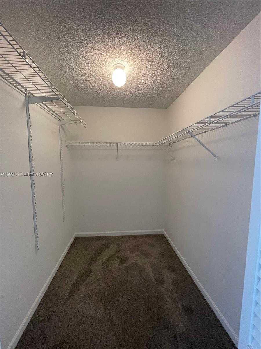 Small Image of 4030 EASTRIDGE CIR, Deerfield Beach Number 18