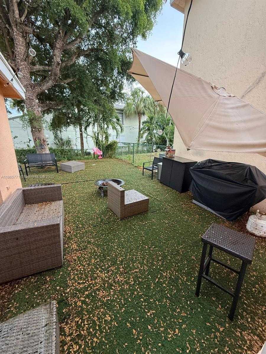 Small Image of 4030 EASTRIDGE CIR, Deerfield Beach Number 20