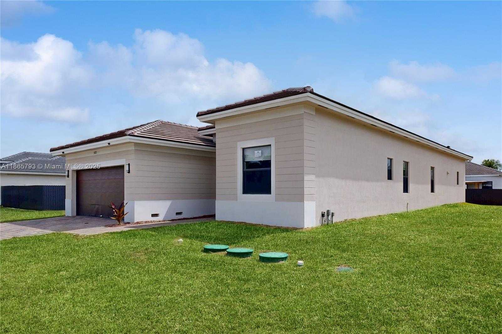 Small Image of 31171 SOUTH WEST 193RD AVE, Homestead Number 2