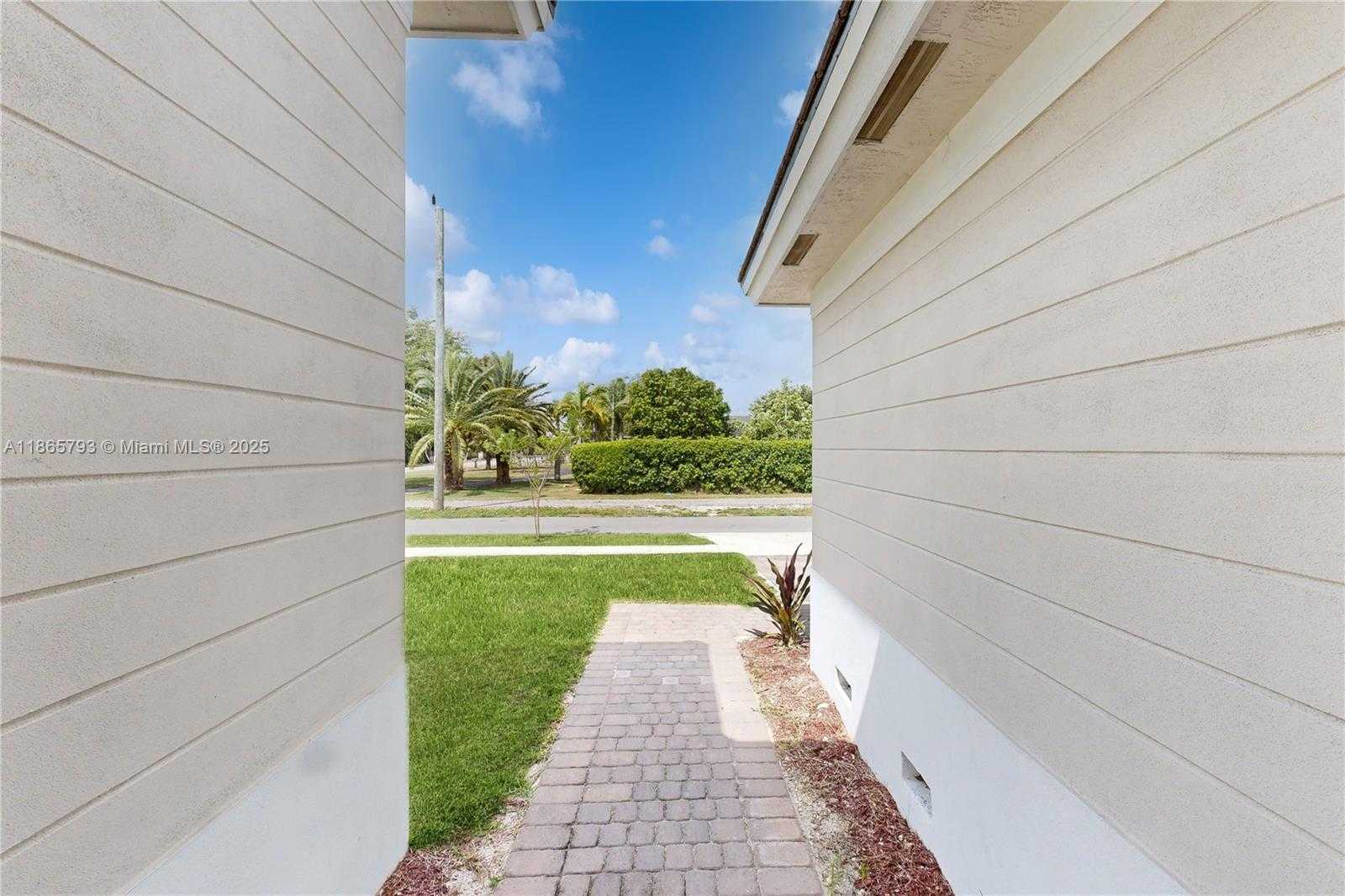 Small Image of 31171 SOUTH WEST 193RD AVE, Homestead Number 30