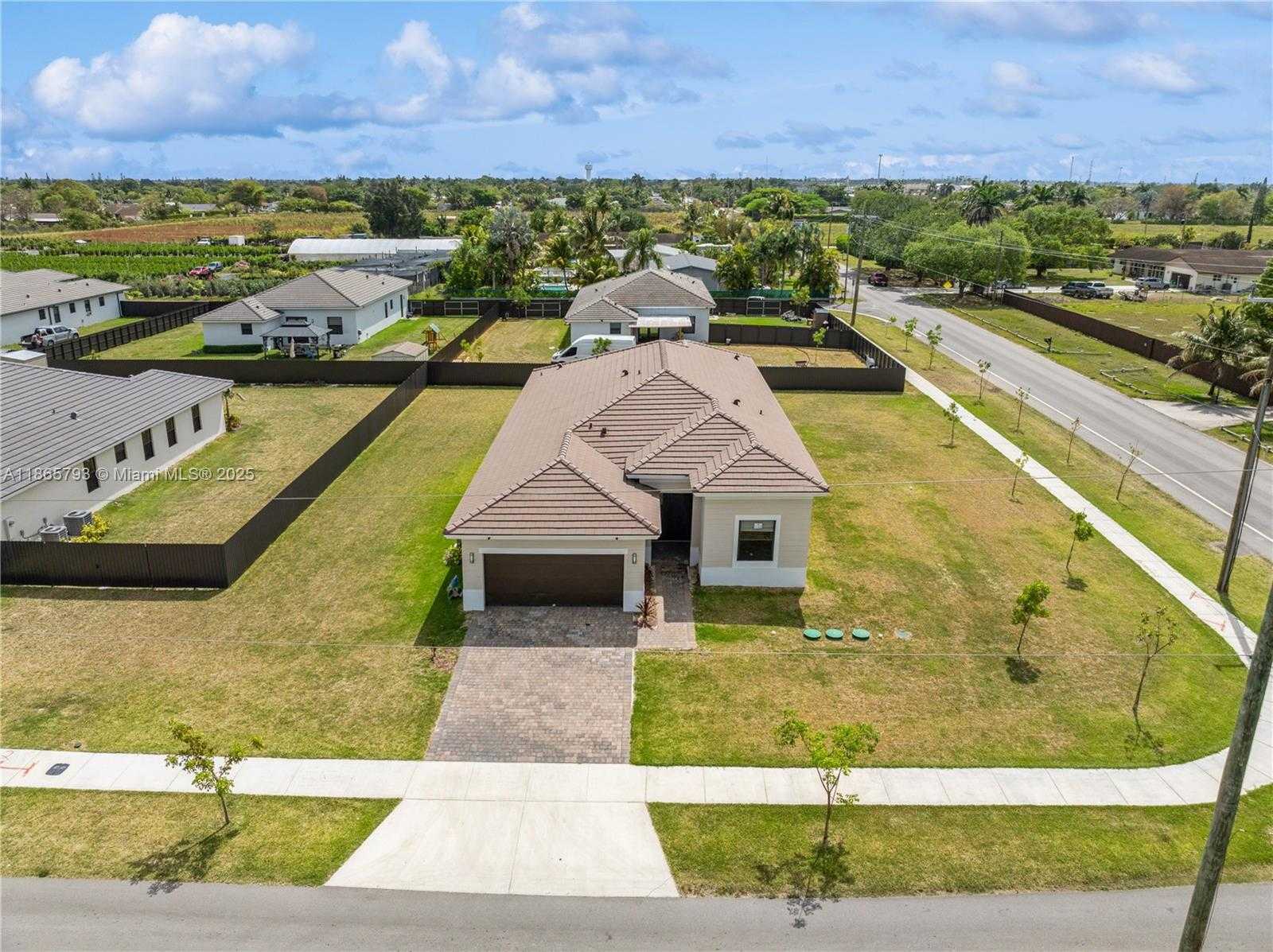 Small Image of 31171 SOUTH WEST 193RD AVE, Homestead Number 33