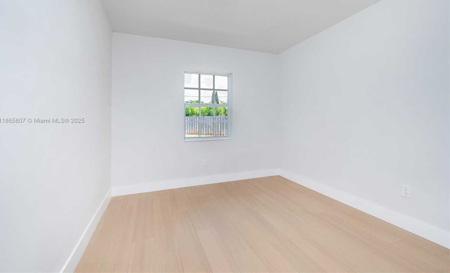 Small Image of Cutler Bay Number 30