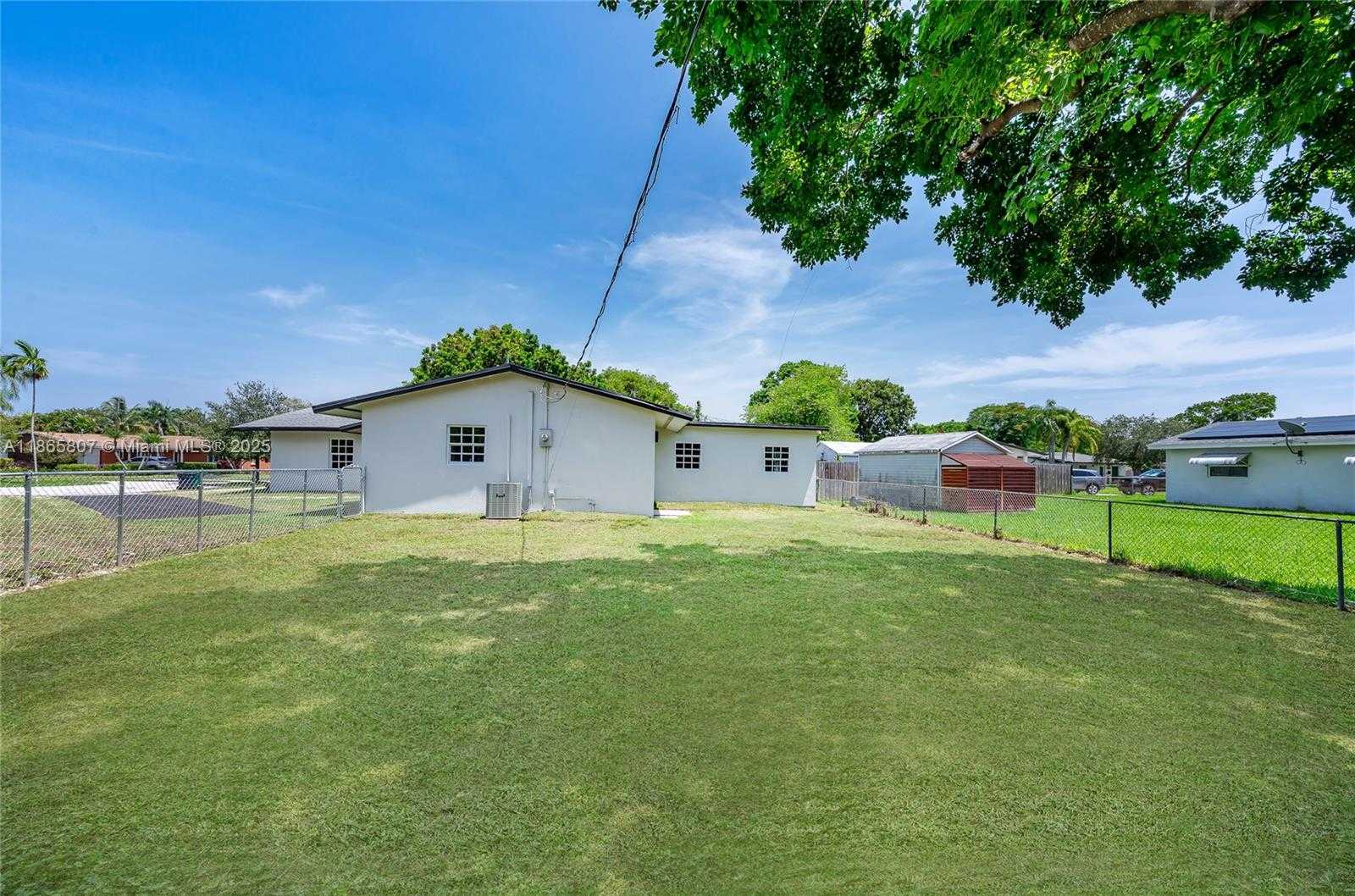 Small Image of Cutler Bay Number 40