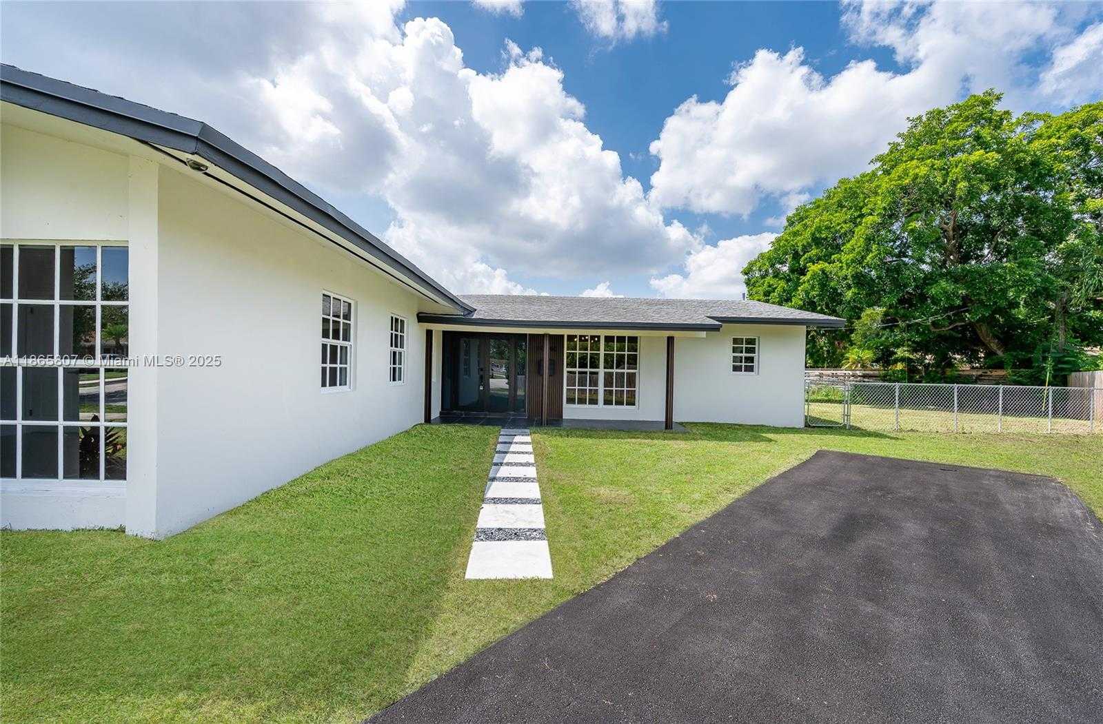 Small Image of Cutler Bay Number 8