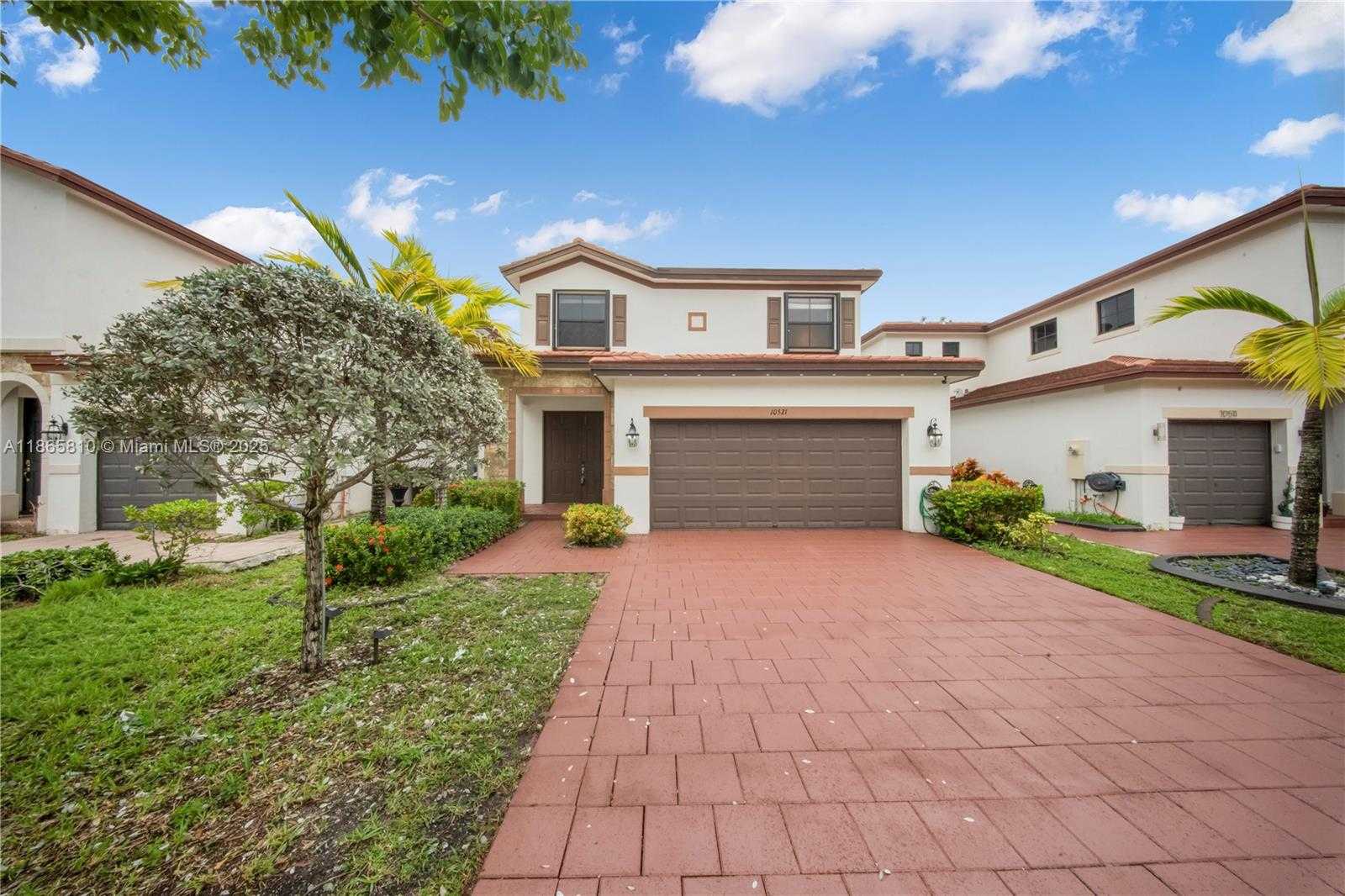 Small Image of 10521 WEST 35TH WAY, Hialeah Number 21