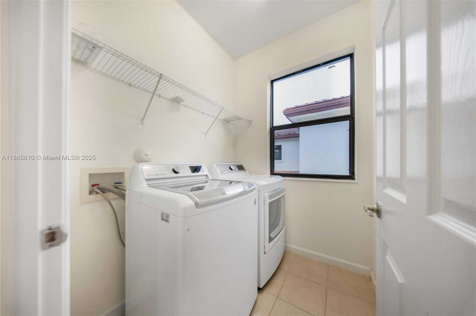Small Image of 10521 WEST 35TH WAY, Hialeah Number 34