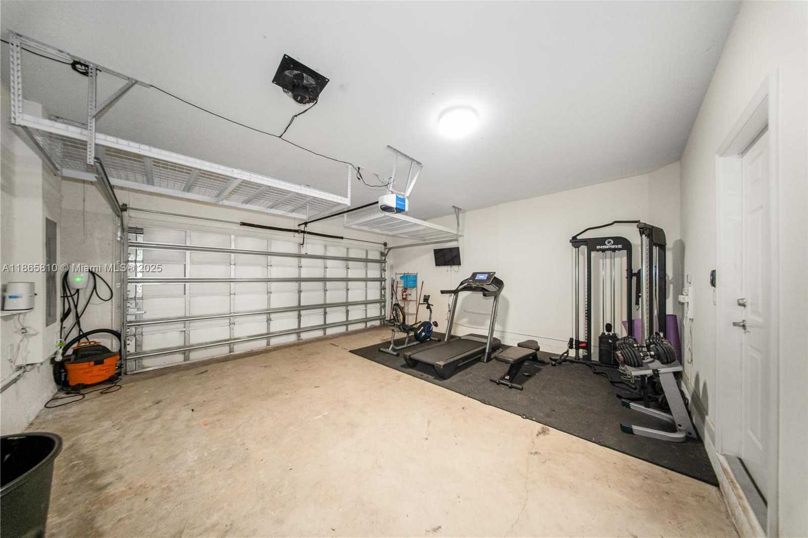 Small Image of 10521 WEST 35TH WAY, Hialeah Number 44