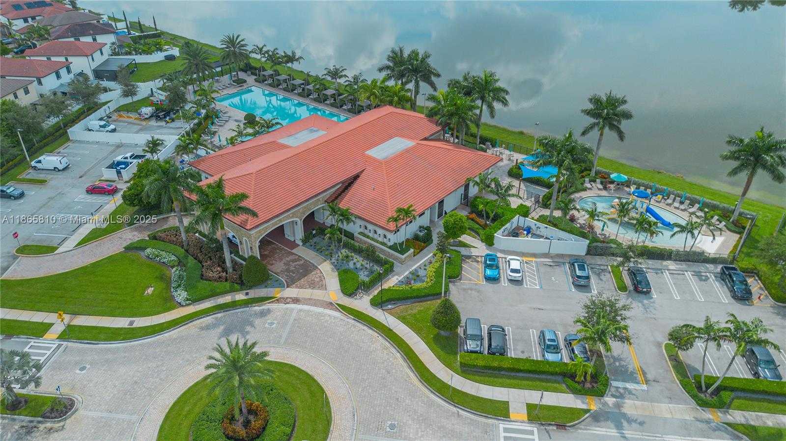 Small Image of 10521 WEST 35TH WAY, Hialeah Number 7