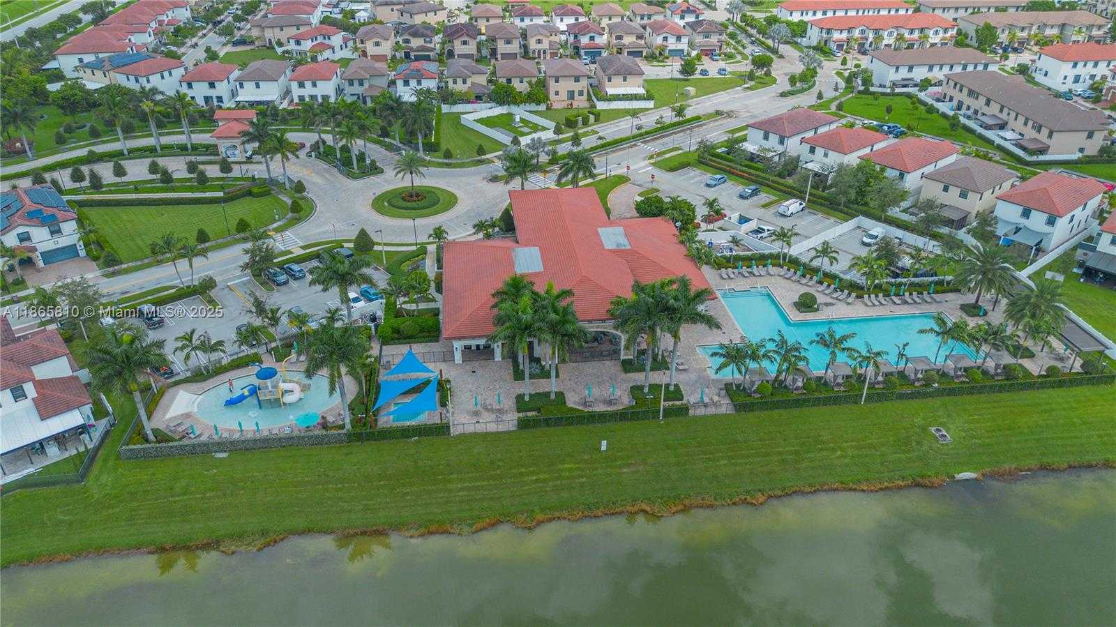 Small Image of 10521 WEST 35TH WAY, Hialeah Number 8