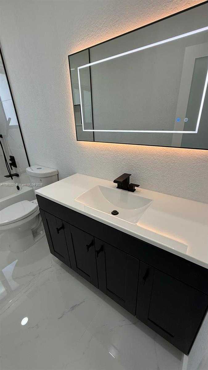 Small Image of 20 NORTH WEST 197TH ST, Miami Gardens Number 29