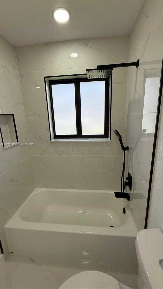 Small Image of 20 NORTH WEST 197TH ST, Miami Gardens Number 31