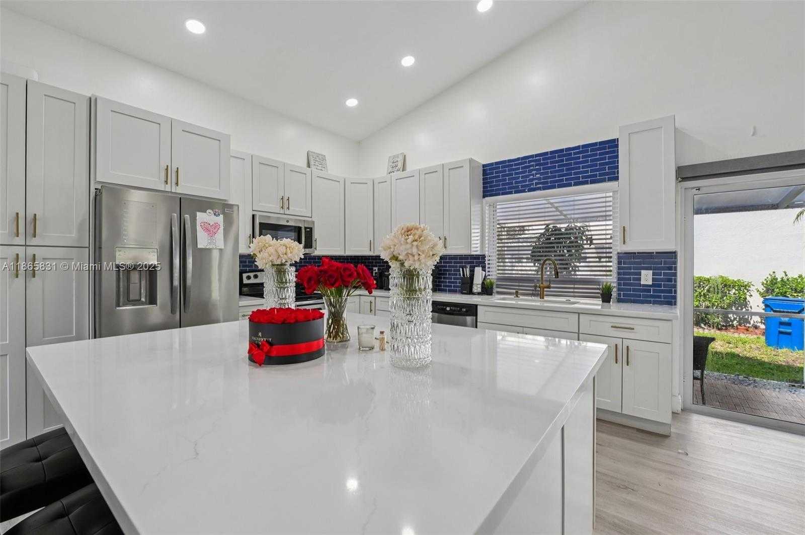 Small Image of 10681 LAGO WELLEBY DR, Sunrise Number 11