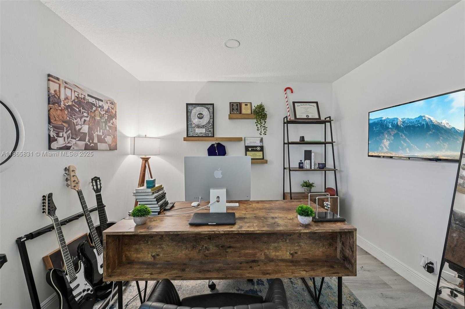 Small Image of 10681 LAGO WELLEBY DR, Sunrise Number 28