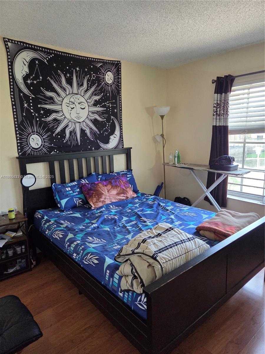 Small Image of 5231 GENEVA WAY, Doral Number 7