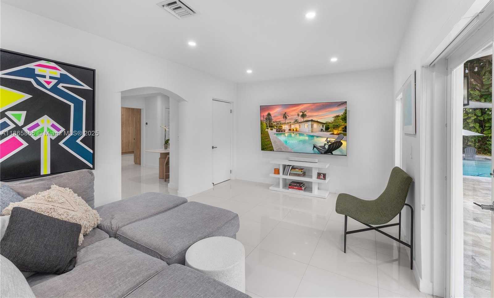Small Image of 741 NORTH EAST 87TH ST, Miami Number 12