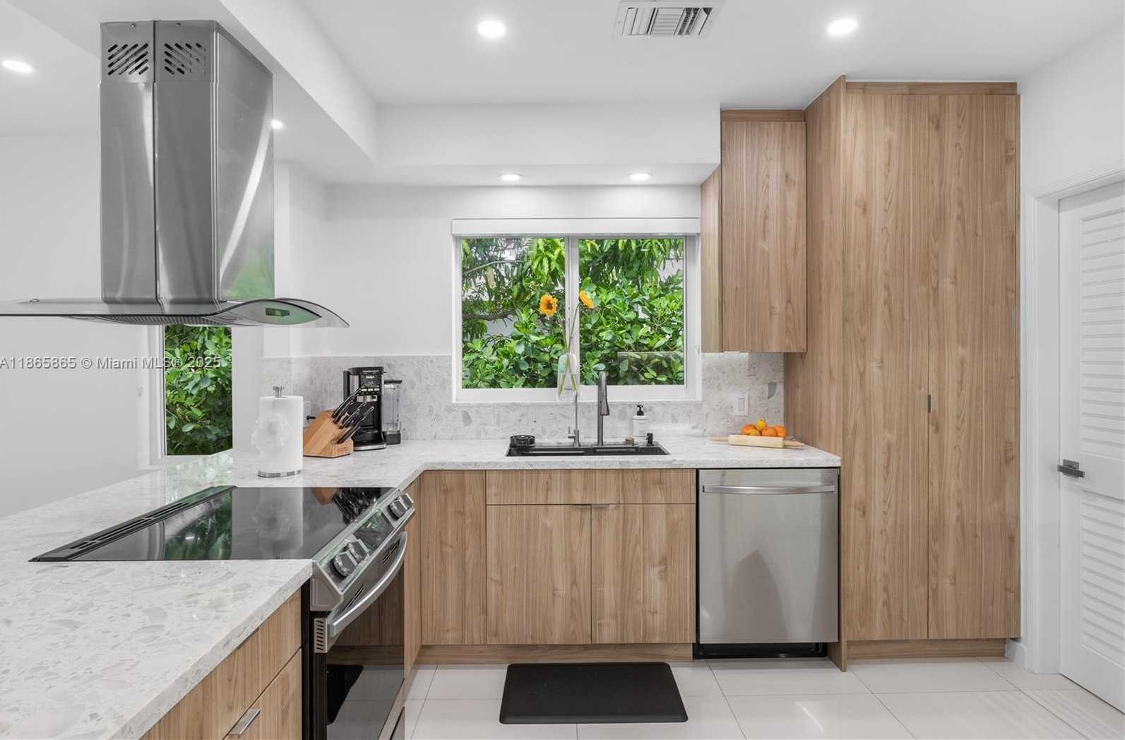 Small Image of 741 NORTH EAST 87TH ST, Miami Number 15