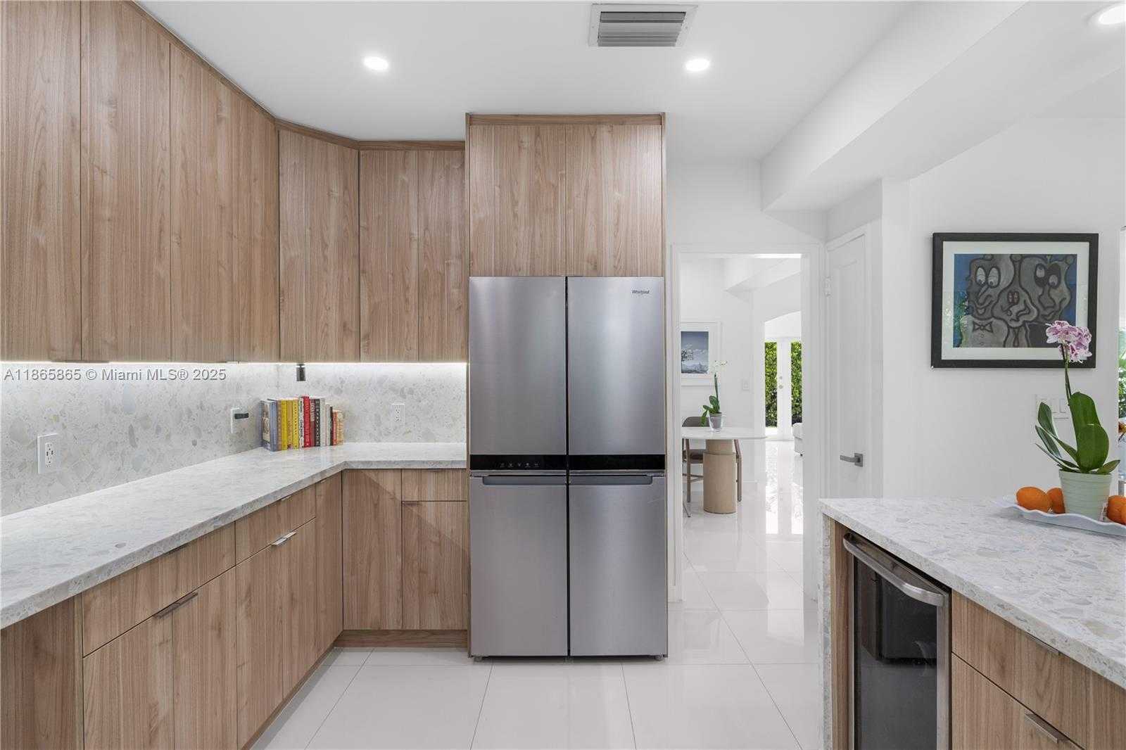 Small Image of 741 NORTH EAST 87TH ST, Miami Number 17