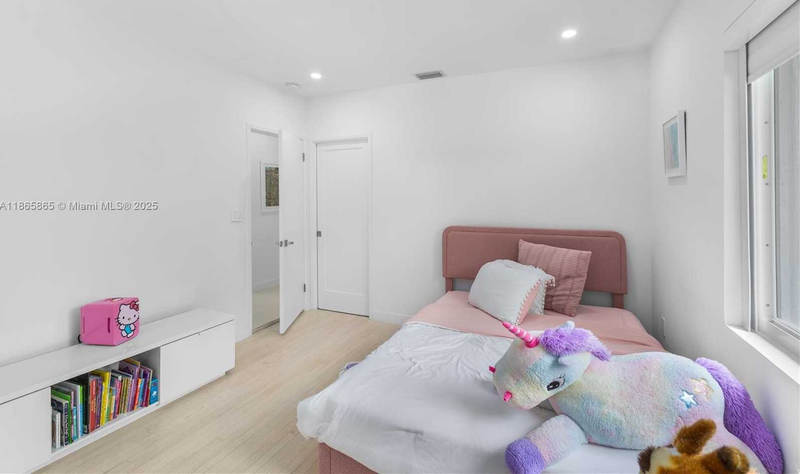 Small Image of 741 NORTH EAST 87TH ST, Miami Number 26