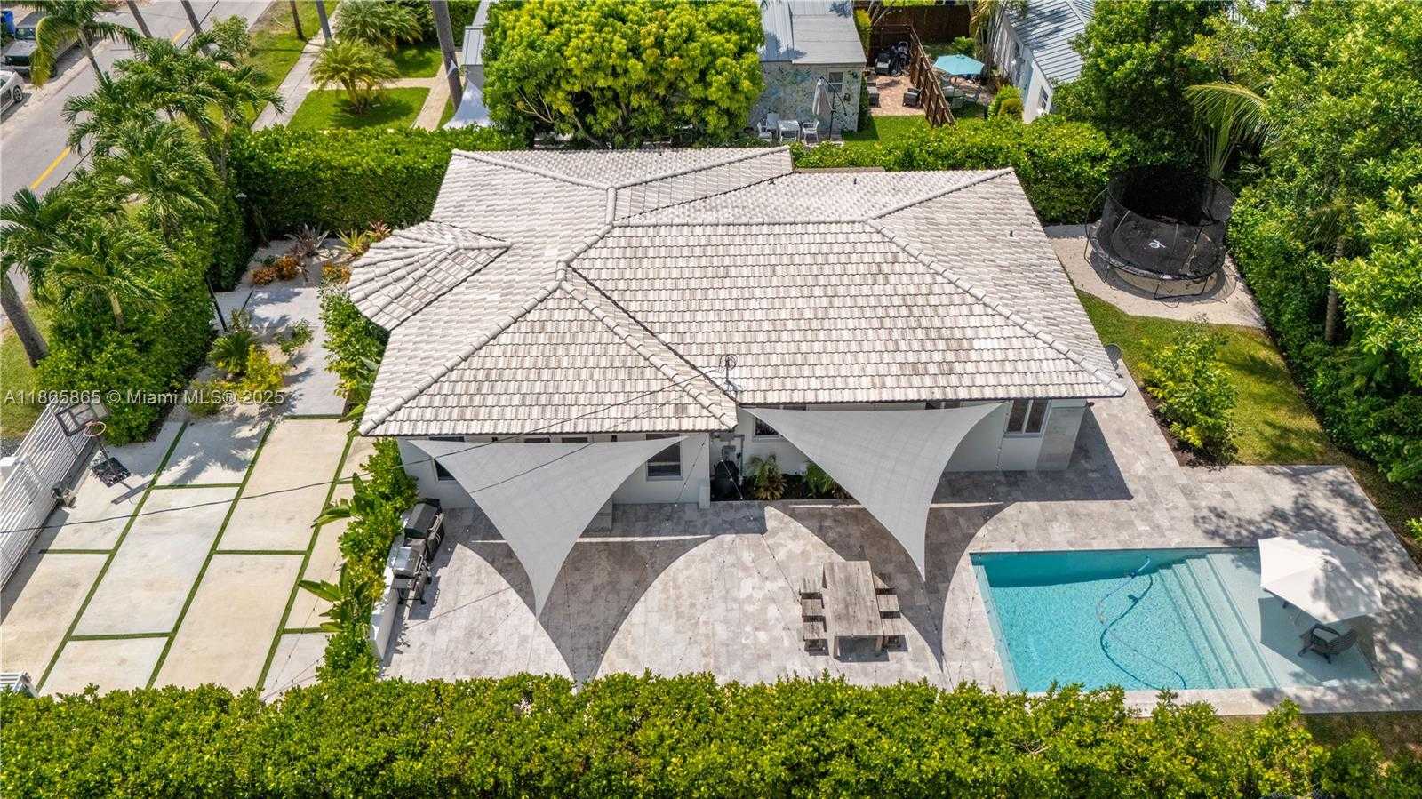 Small Image of 741 NORTH EAST 87TH ST, Miami Number 27