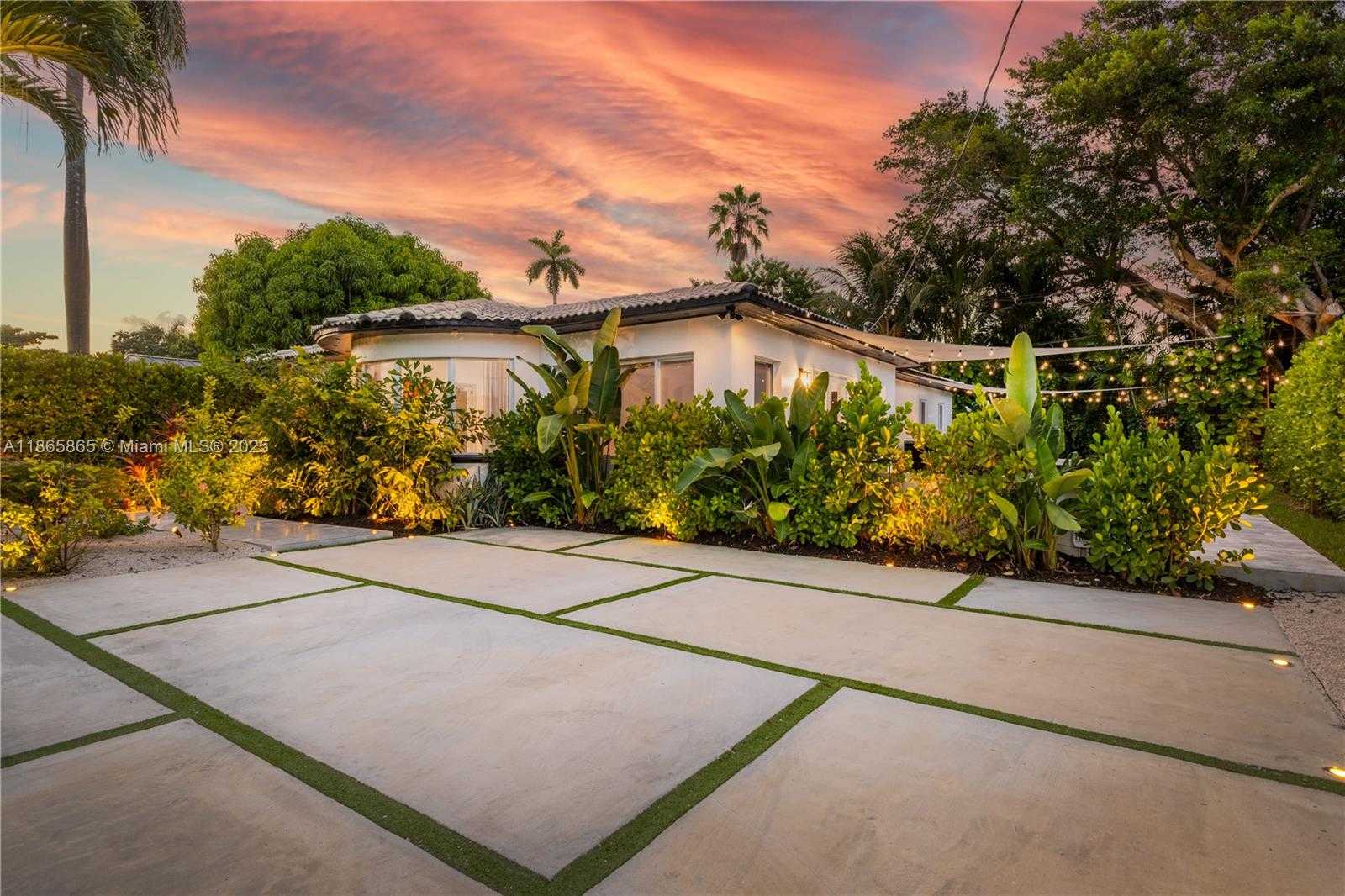 Small Image of 741 NORTH EAST 87TH ST, Miami Number 38