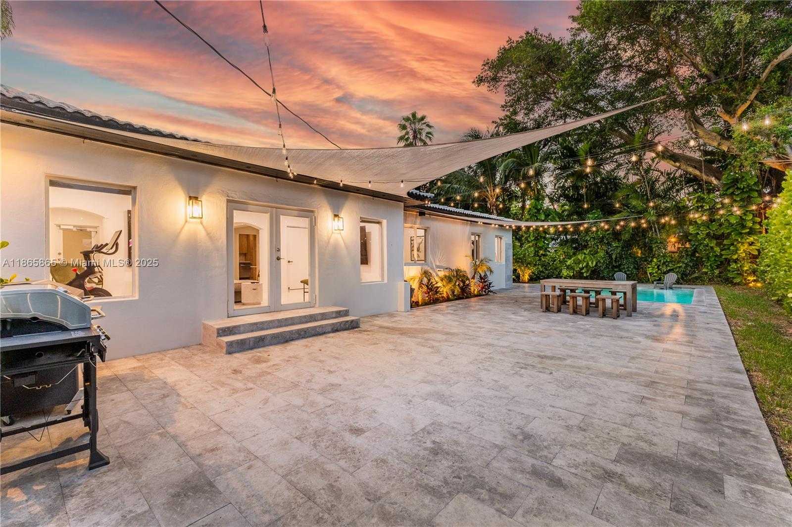 Small Image of 741 NORTH EAST 87TH ST, Miami Number 40