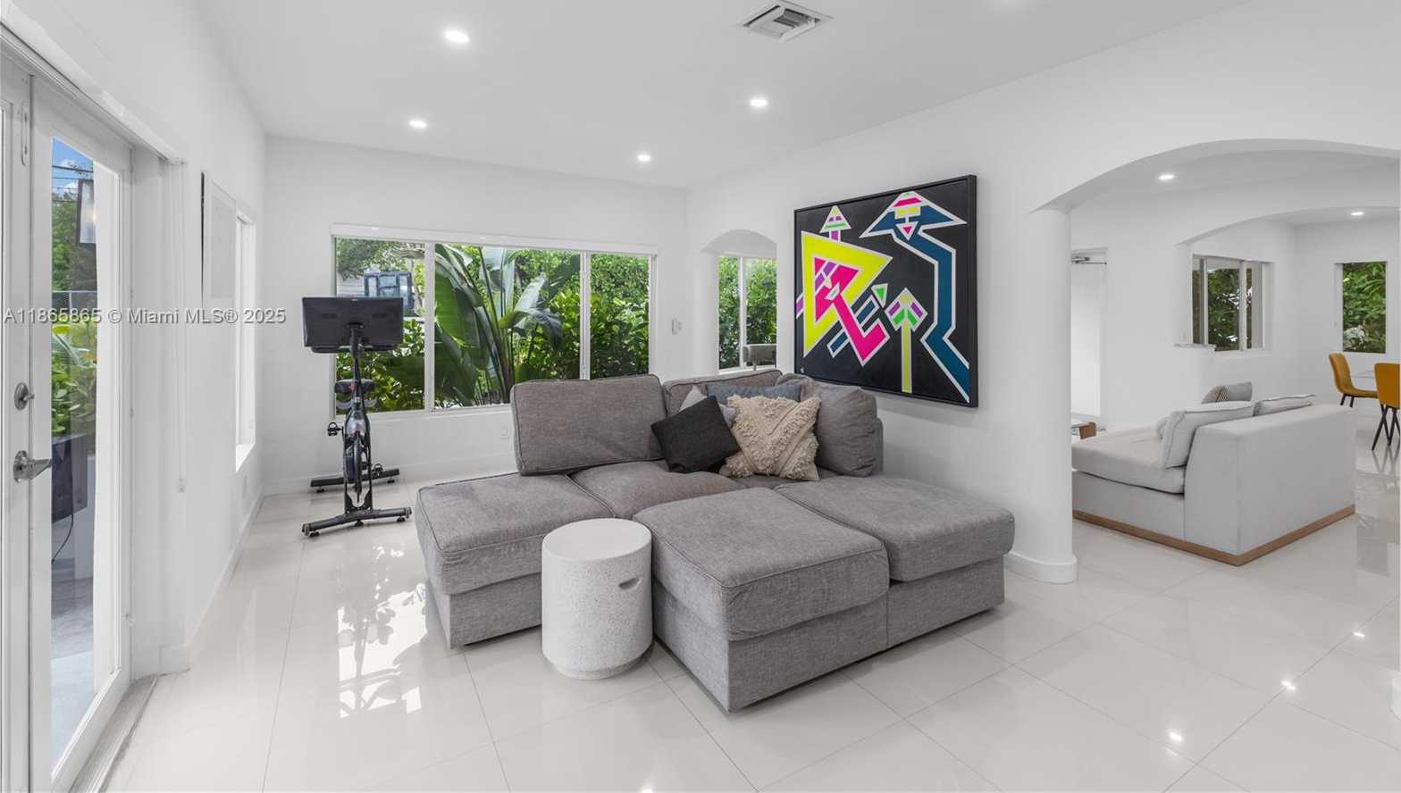 Small Image of 741 NORTH EAST 87TH ST, Miami Number 9