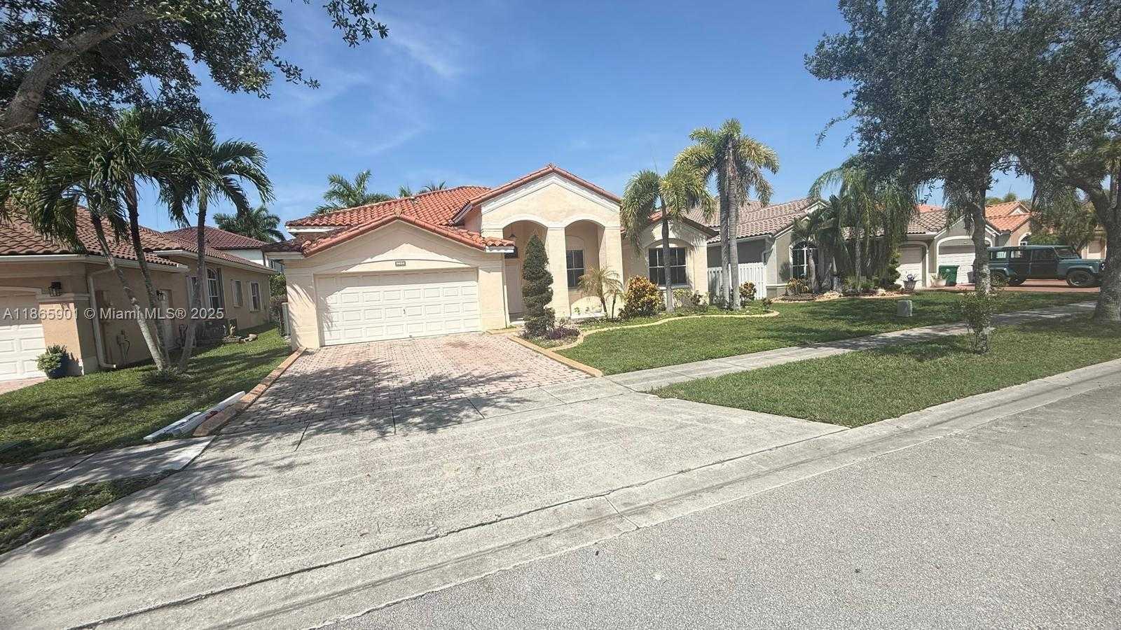 Small Image of 3654 SOUTH WEST 162ND AVE, Miramar Number 4