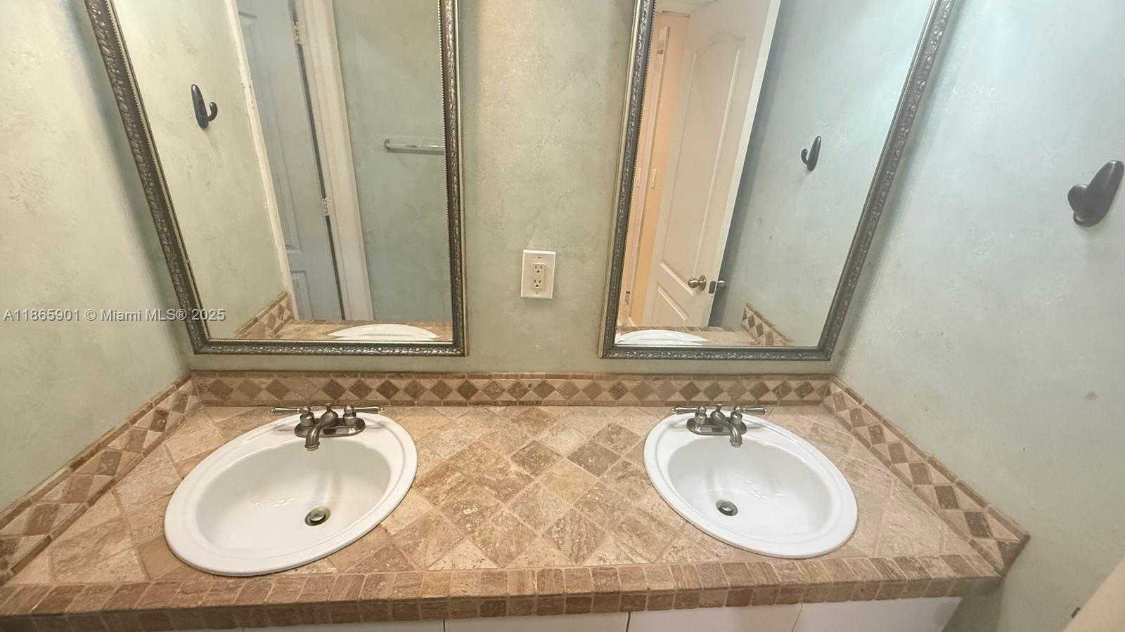 Small Image of 3654 SOUTH WEST 162ND AVE, Miramar Number 43