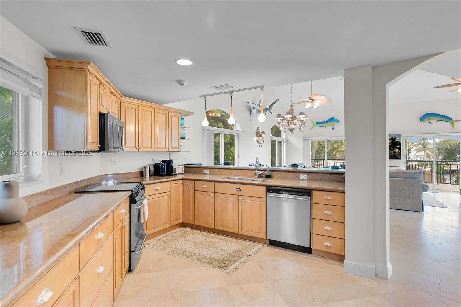 Small Image of 505 CARIBBEAN DR, Key Largo Number 18