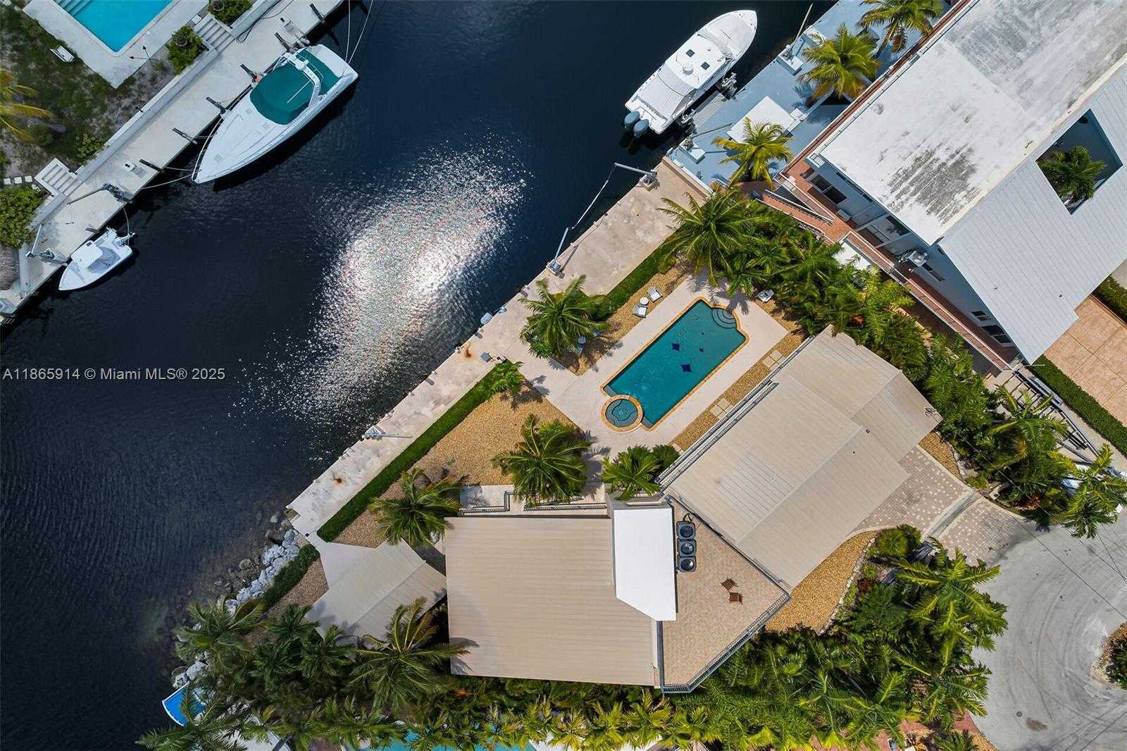 Small Image of 505 CARIBBEAN DR, Key Largo Number 7