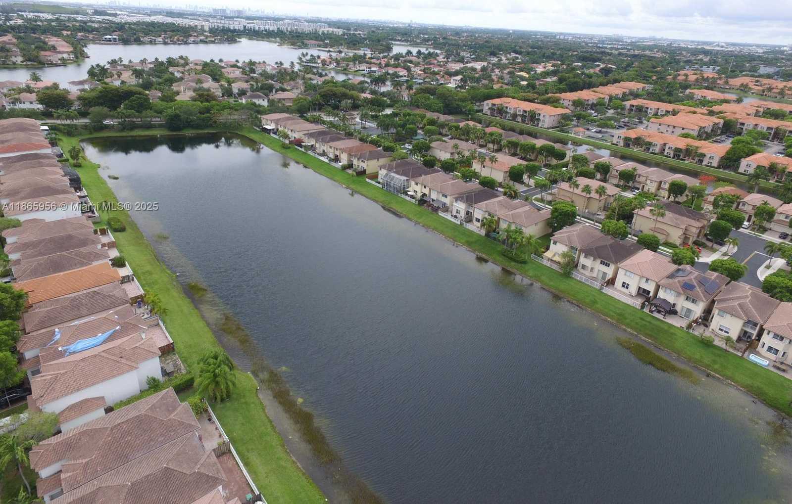 Small Image of 11662 NORTH WEST 69TH TER, Doral Number 4