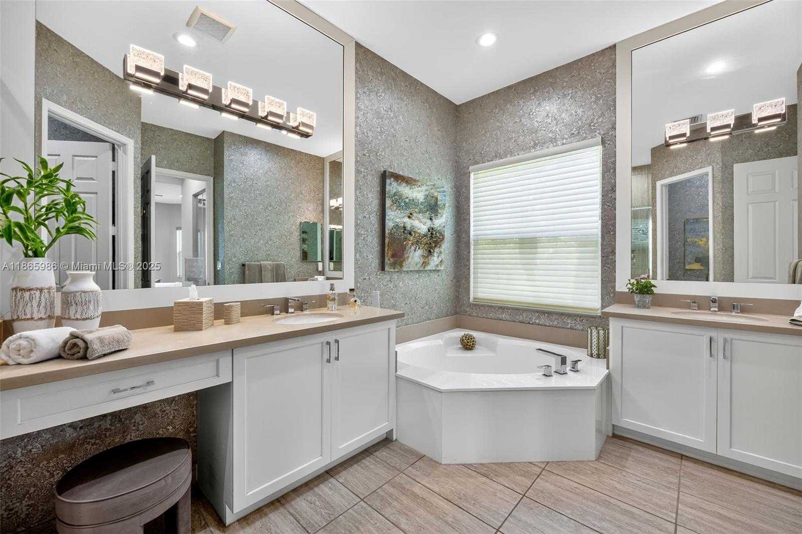 Small Image of 11644 DAWSON RANGE RD, Boynton Beach Number 23