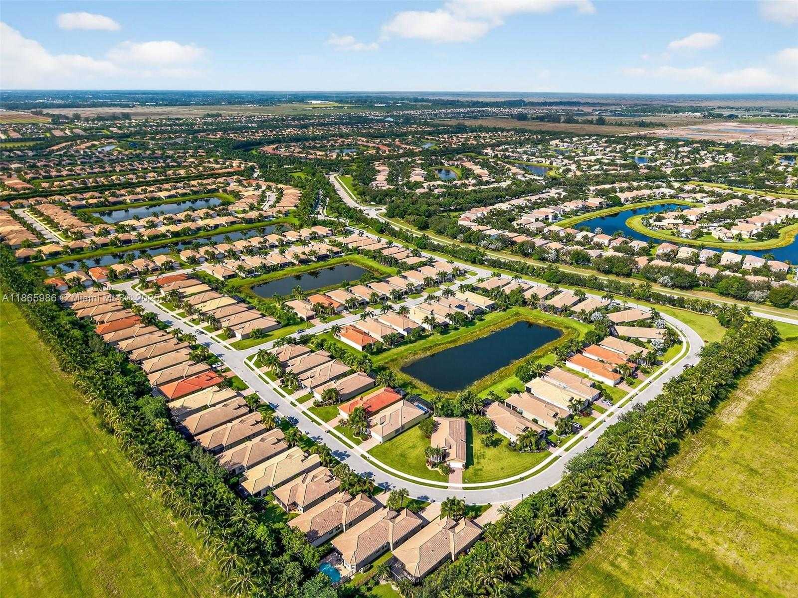 Small Image of 11644 DAWSON RANGE RD, Boynton Beach Number 33