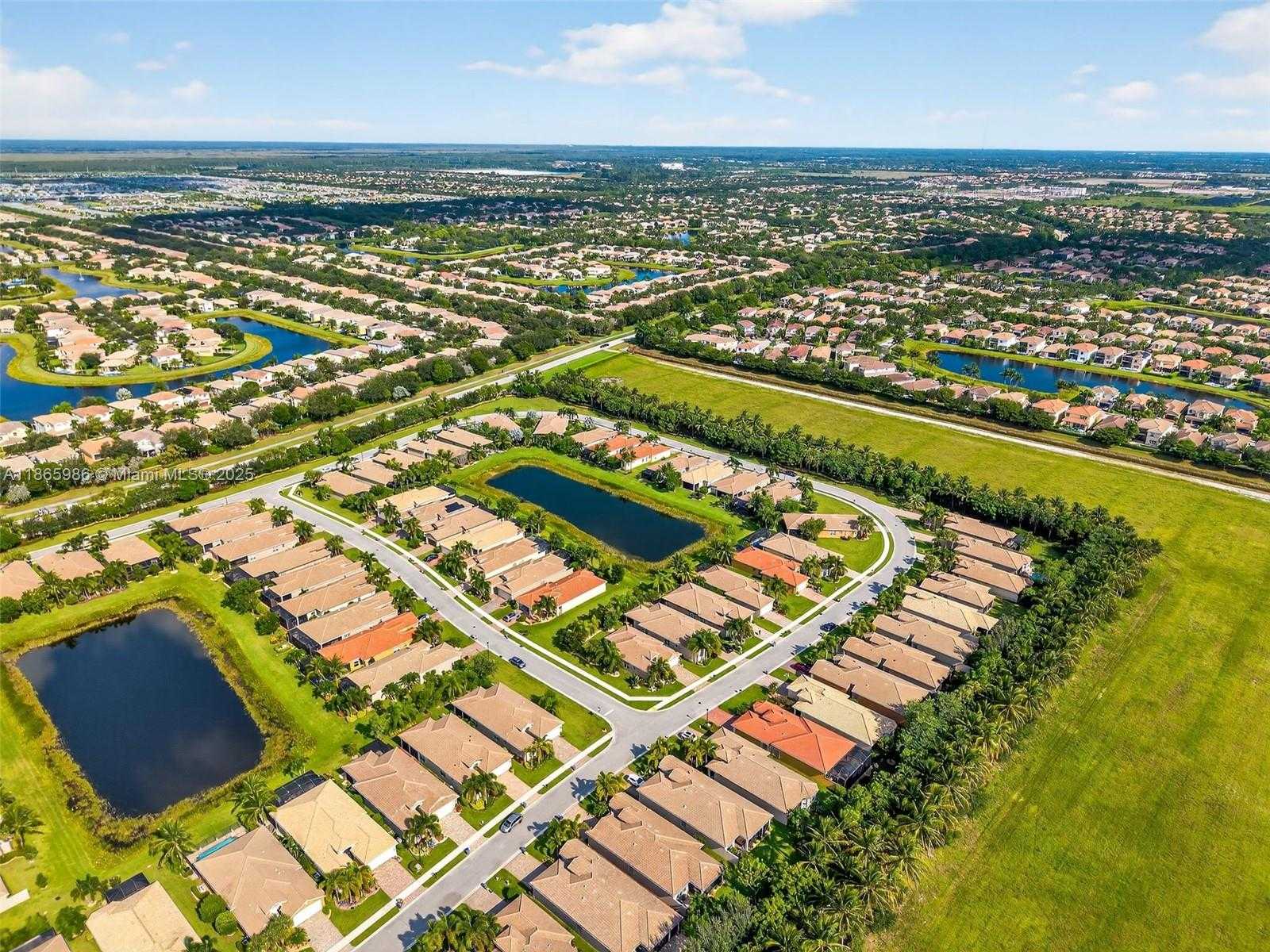Small Image of 11644 DAWSON RANGE RD, Boynton Beach Number 35
