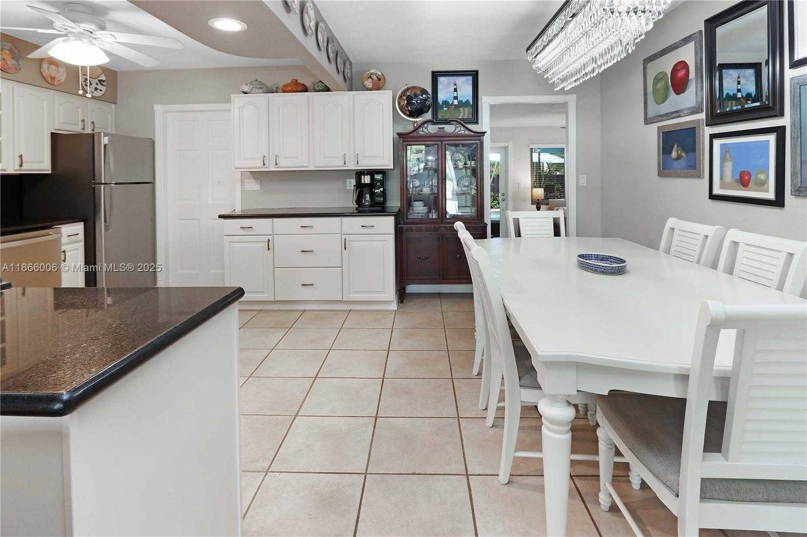 Small Image of 1247 WASHINGTON ST, Hollywood Number 11