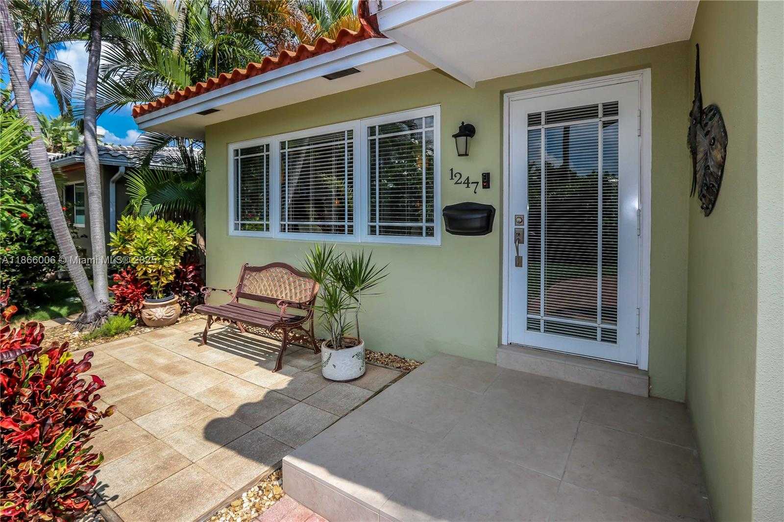 Small Image of 1247 WASHINGTON ST, Hollywood Number 31