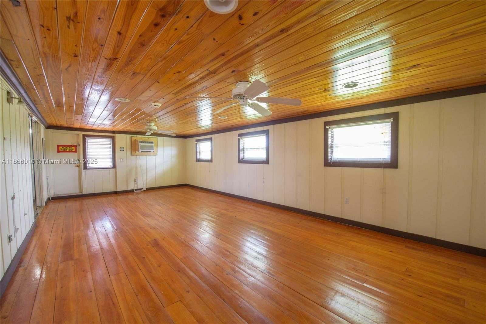 Small Image of 19365 SOUTH WEST 256TH ST, Homestead Number 15