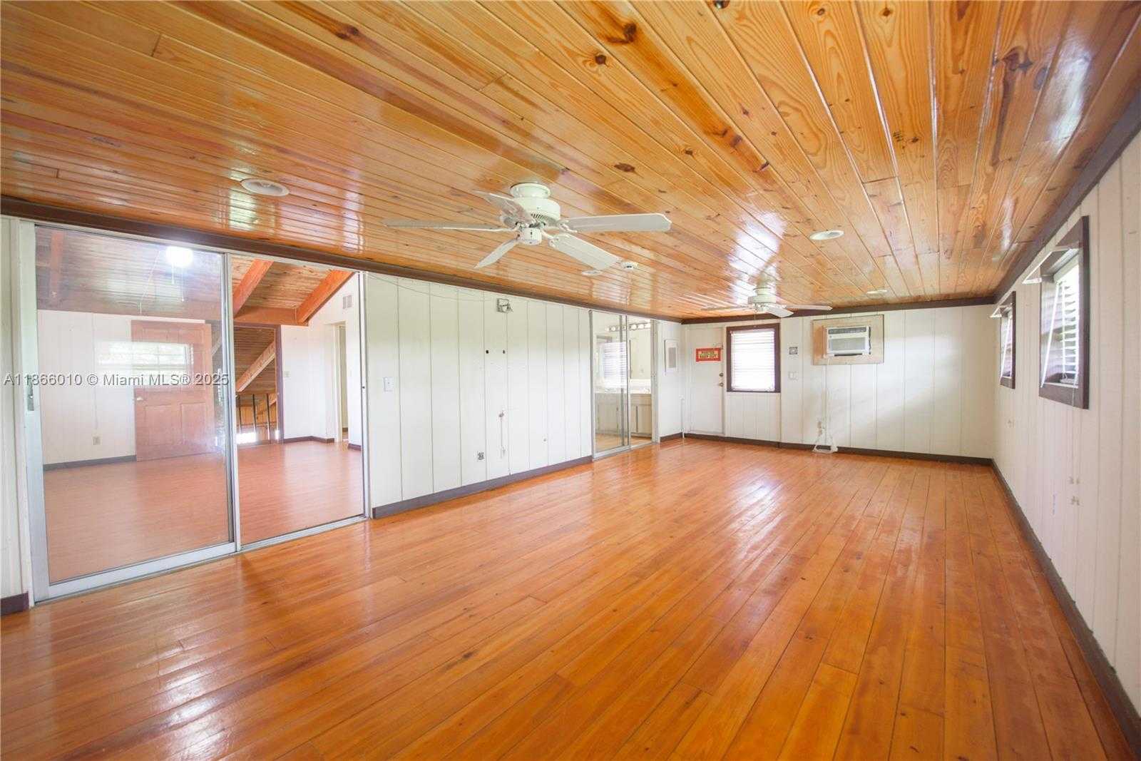 Small Image of 19365 SOUTH WEST 256TH ST, Homestead Number 16