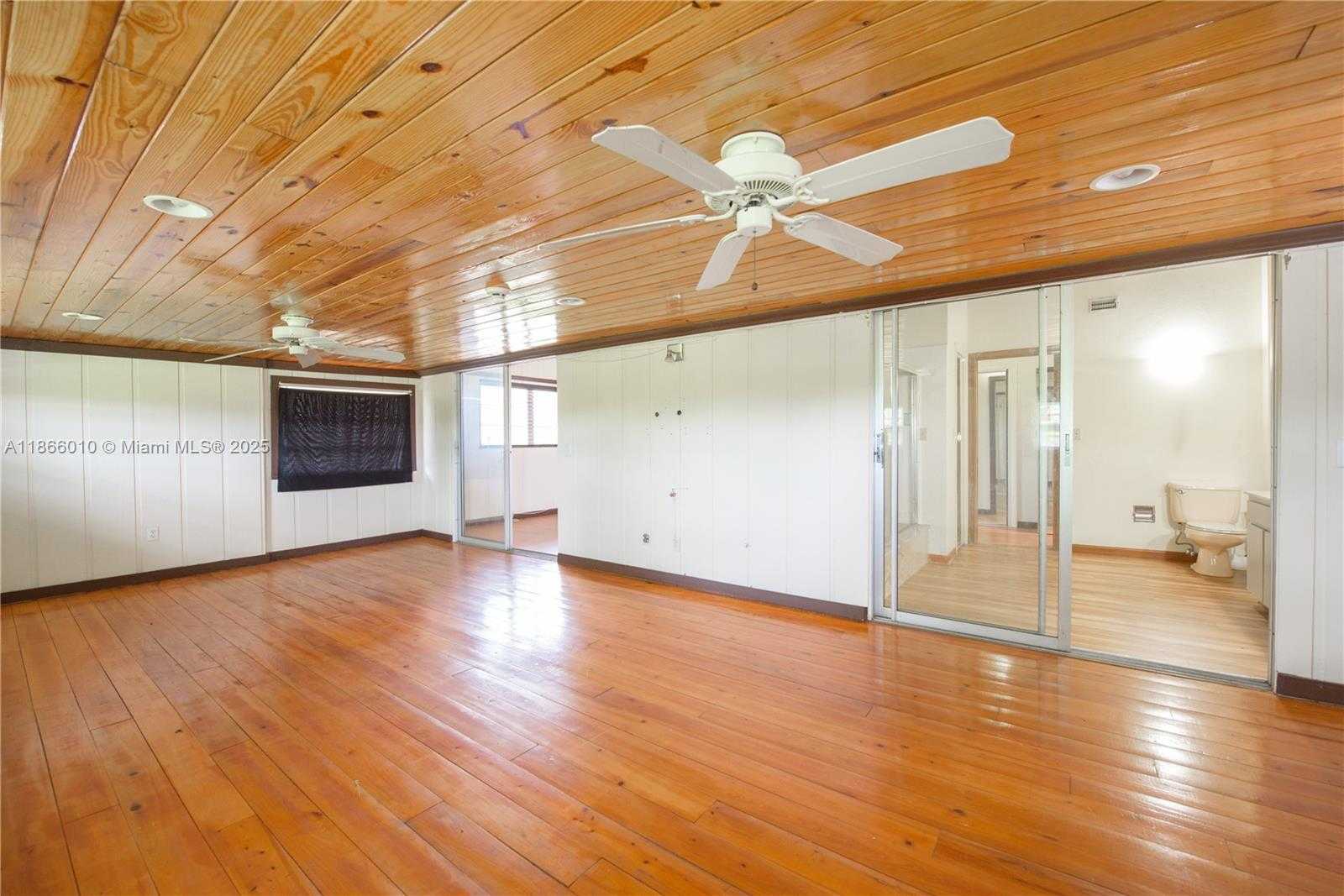 Small Image of 19365 SOUTH WEST 256TH ST, Homestead Number 17