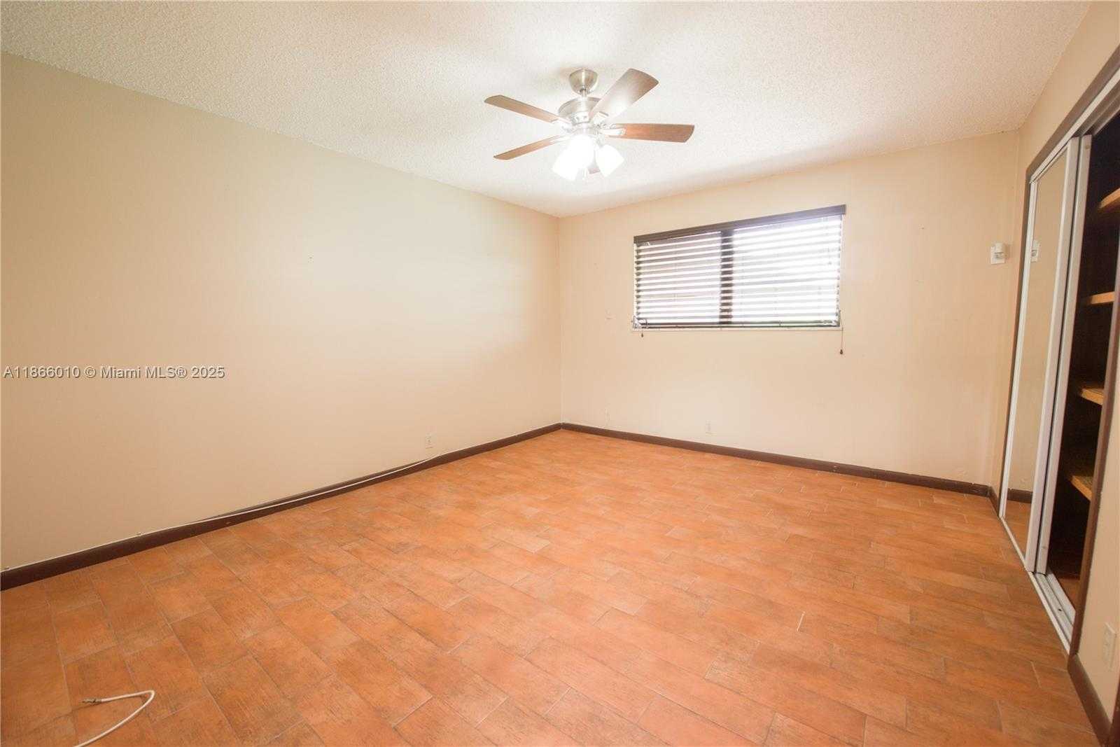 Small Image of 19365 SOUTH WEST 256TH ST, Homestead Number 20