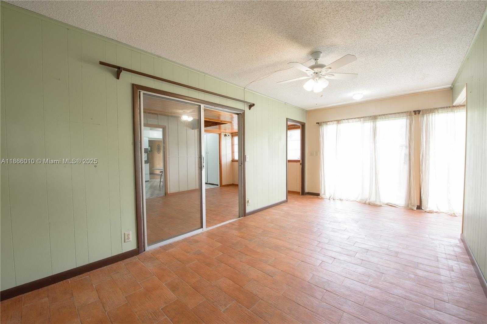 Small Image of 19365 SOUTH WEST 256TH ST, Homestead Number 24