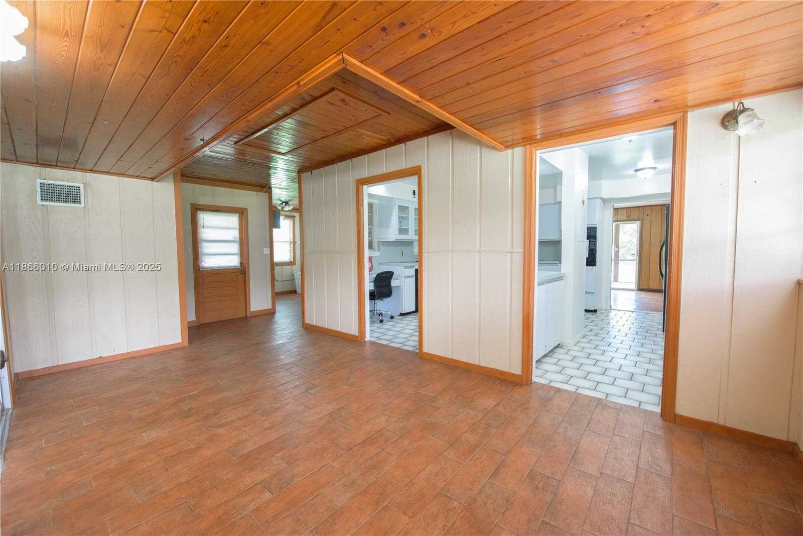 Small Image of 19365 SOUTH WEST 256TH ST, Homestead Number 25