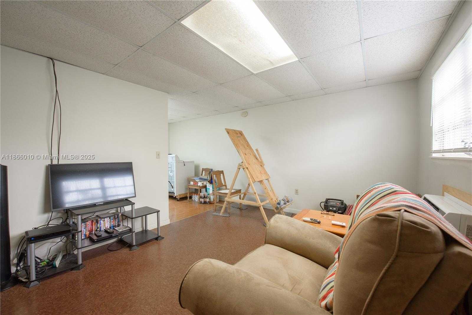 Small Image of 19365 SOUTH WEST 256TH ST, Homestead Number 35