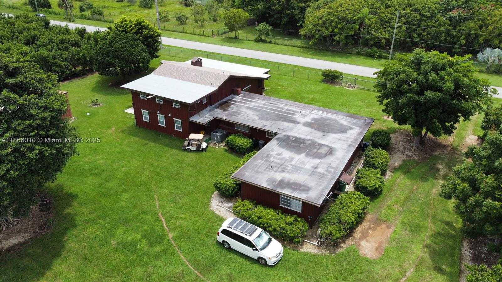 Small Image of 19365 SOUTH WEST 256TH ST, Homestead Number 49