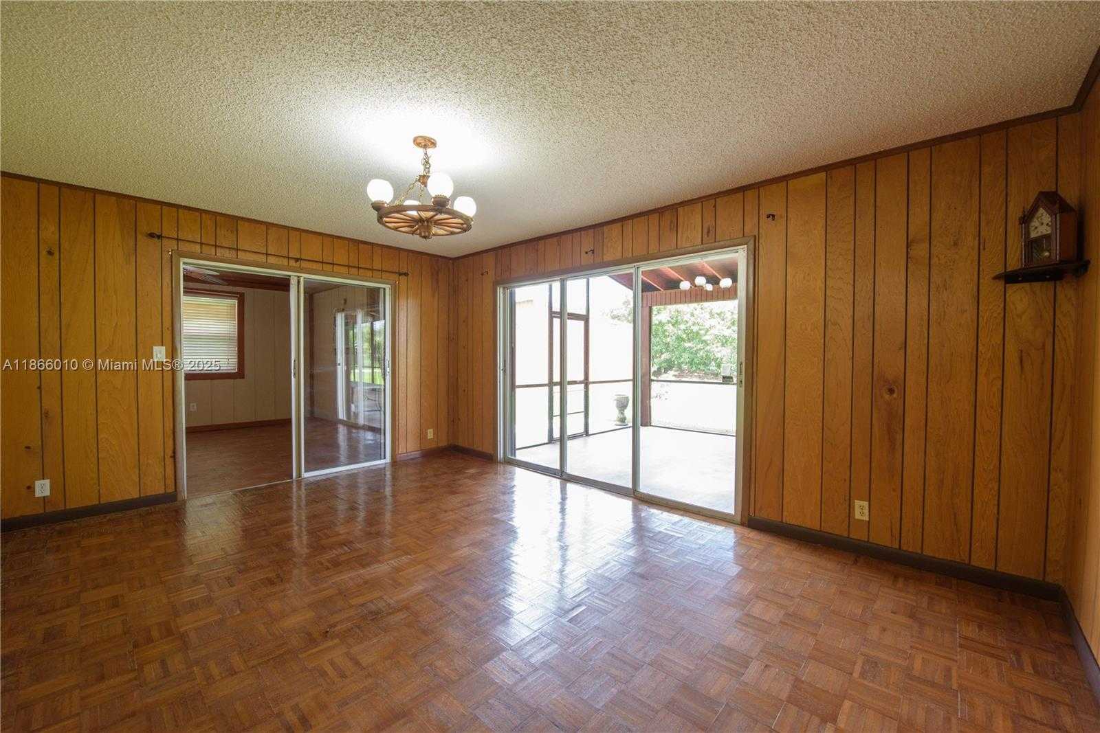 Small Image of 19365 SOUTH WEST 256TH ST, Homestead Number 9