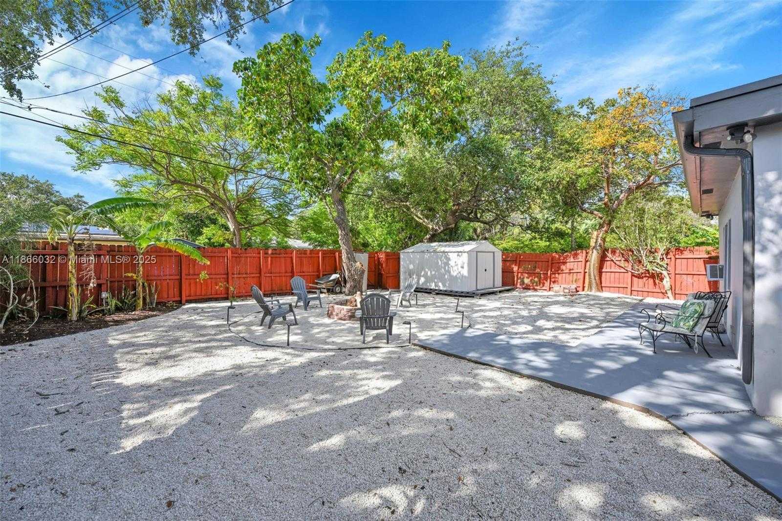 Small Image of 2630 MCKINLEY ST, Hollywood Number 11