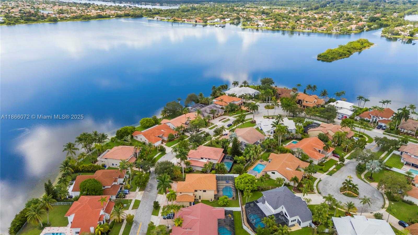 Small Image of 1411 NORTH WEST 179TH AVE, Pembroke Pines Number 61